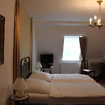 Schloss Wallhausen (Saxony-Anhalt)