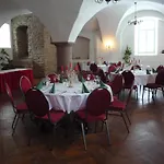 Schloss Wallhausen (Saxony-Anhalt)