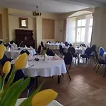 מלון Schloss Wallhausen (Saxony-Anhalt)