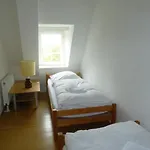 Schloss Wallhausen (Saxony-Anhalt)