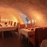 Schloss Wallhausen (Saxony-Anhalt)