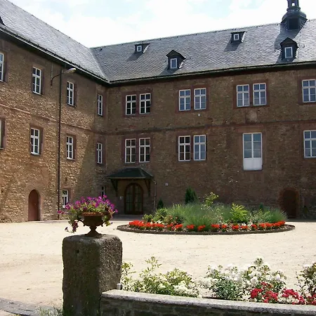 Отель Schloss 3*