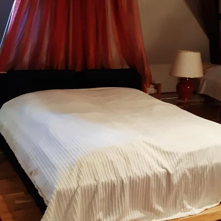 Schloss 3* Wallhausen (Saxony-Anhalt)