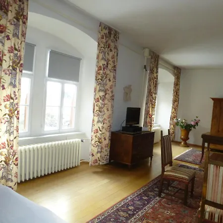 Schloss 3*