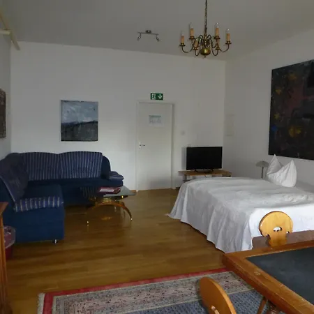 Schloss Wallhausen (Saxony-Anhalt)