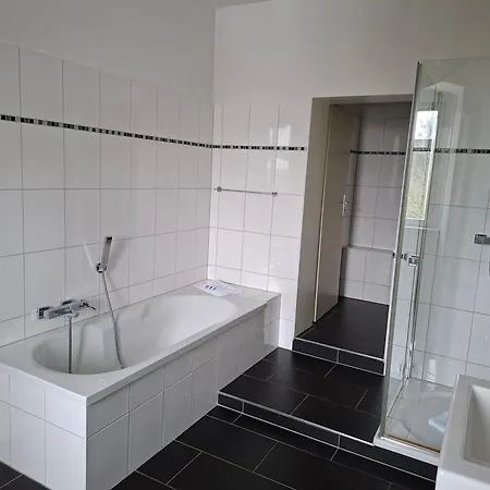 Schloss Wallhausen (Saxony-Anhalt)