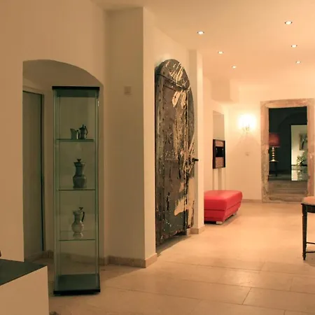 Schloss Hotell Wallhausen (Saxony-Anhalt)