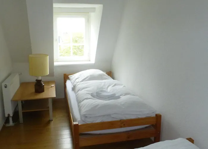 Schloss Wallhausen (Saxony-Anhalt)