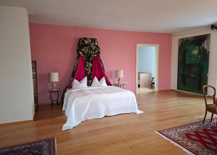 Schloss Wallhausen (Saxony-Anhalt)